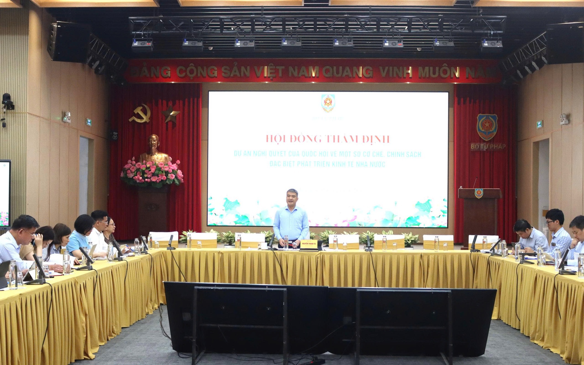 Đề xuất cơ chế đặc biệt phát triển kinh tế nhà nước theo hướng đột phá, hiệu quả