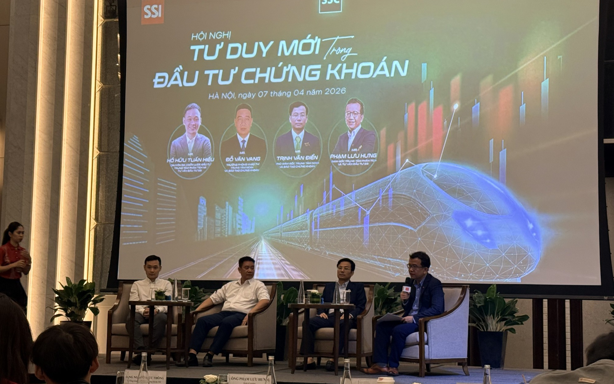 Chứng khoán bước vào giai đoạn mới: Yêu cầu cao hơn với nhà đầu tư