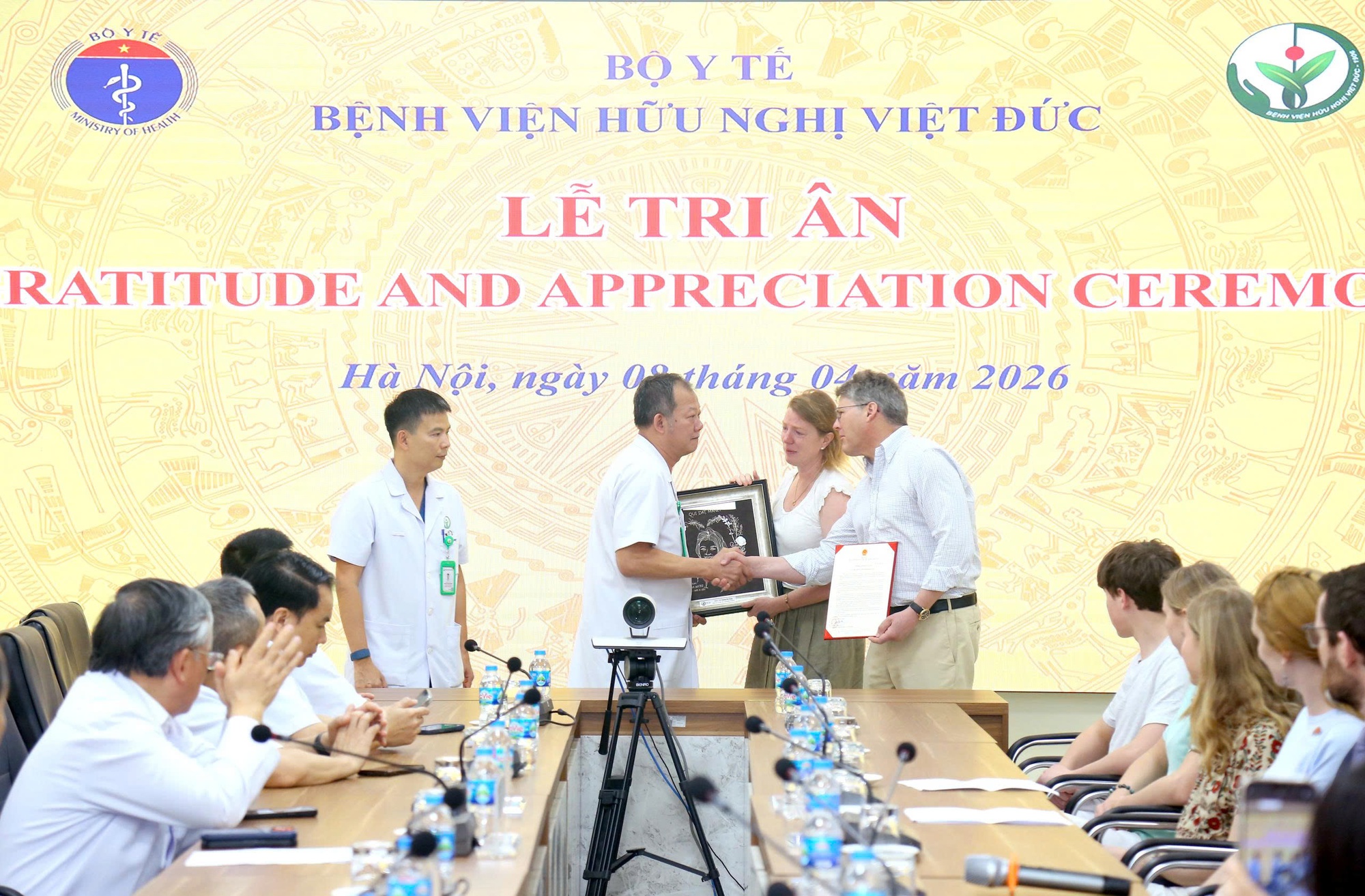 Một cô gái người Anh hiến tạng hồi sinh sự sống 3 người Việt- Ảnh 1. Một cô gái người Anh hiến tạng hồi sinh sự sống 3 người Việt- Ảnh 1.