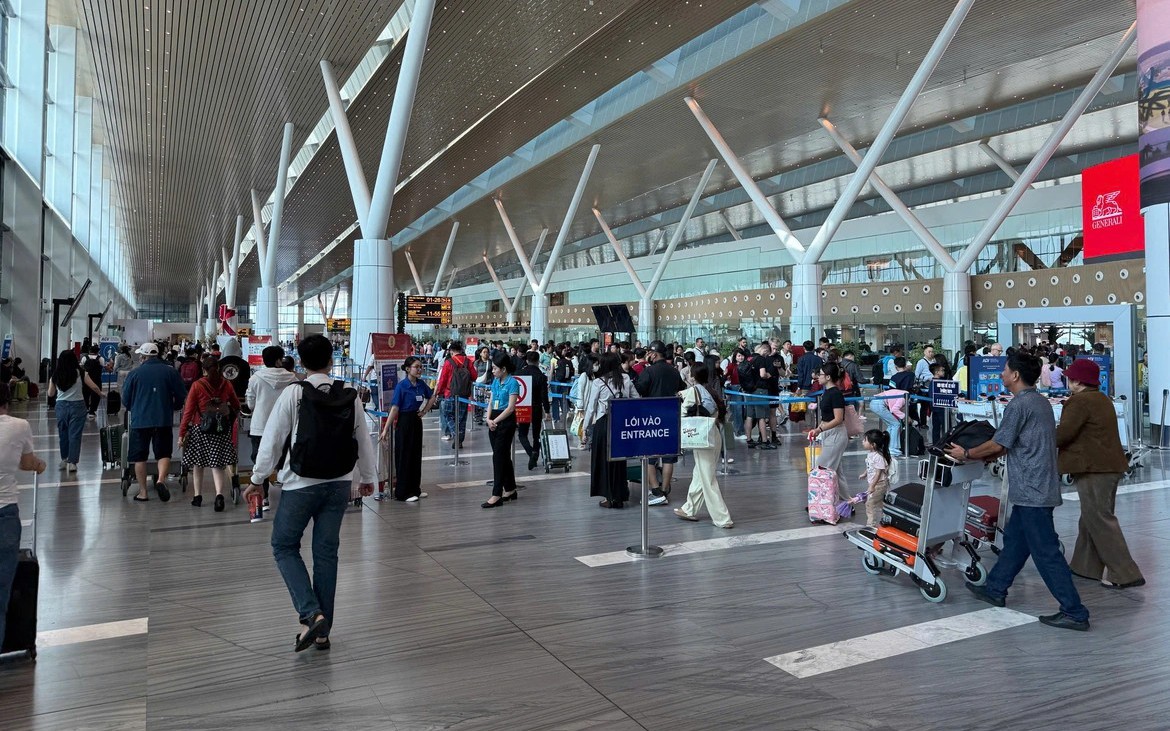 Khách quốc tế bay đến Việt Nam tăng mạnh