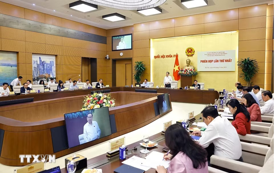 Chủ tịch Quốc hội Trần Thanh Mẫn chủ trì Phiên họp về tổng rà soát văn bản quy phạm pháp luật- Ảnh 3. Chủ tịch Quốc hội Trần Thanh Mẫn chủ trì Phiên họp về tổng rà soát văn bản quy phạm pháp luật- Ảnh 3.