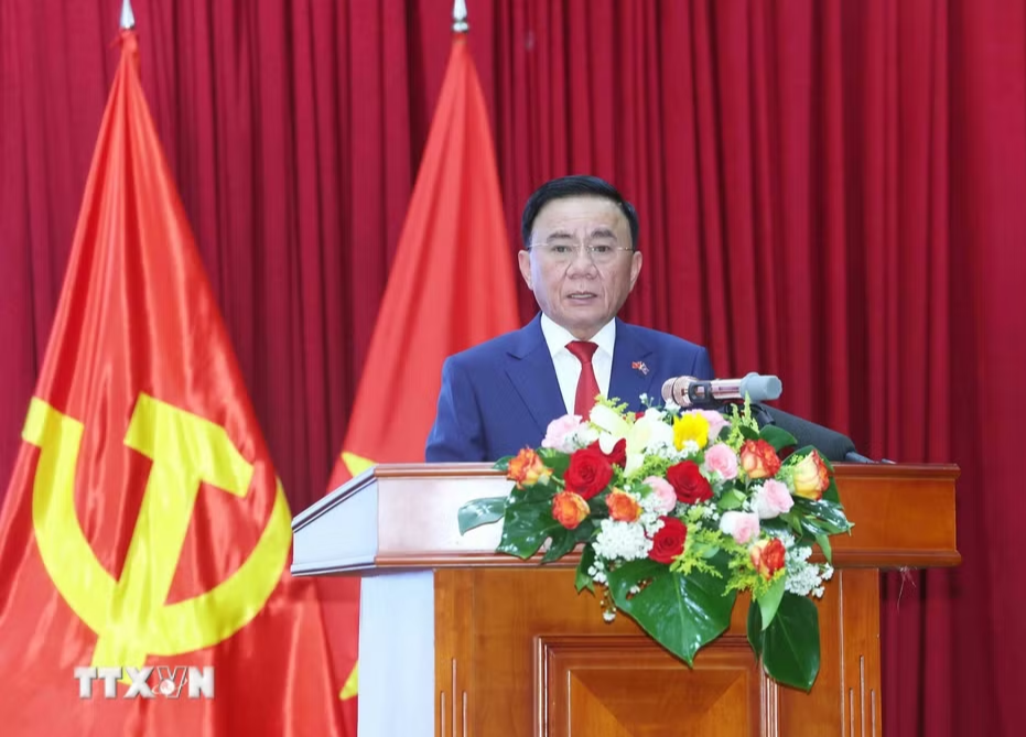 Thường trực Ban Bí thư Trần Cẩm Tú gặp gỡ cộng đồng người Việt tại Lào- Ảnh 1.