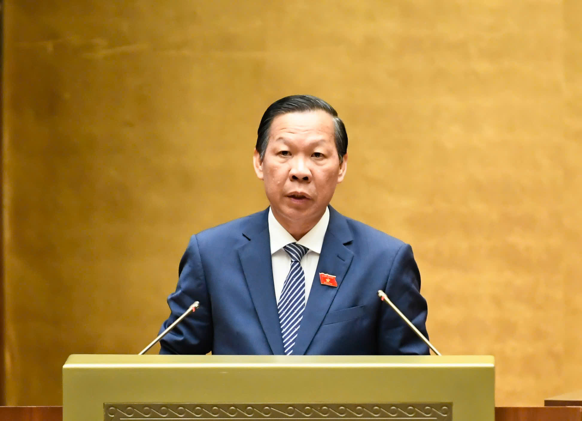 Quốc hội xem xét giảm thuế với xăng, dầu về 0 đến hết tháng 6- Ảnh 2. Quốc hội xem xét giảm thuế với xăng, dầu về 0 đến hết tháng 6- Ảnh 2.