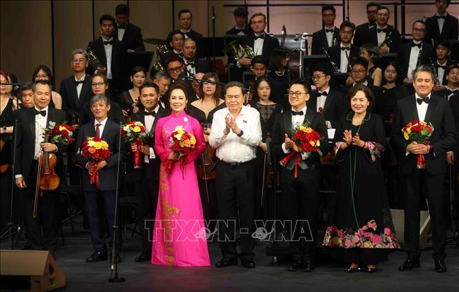 Tổng Bí thư, Chủ tịch nước Tô Lâm dự Chương trình nghệ thuật 'Tổ quốc trong tim'- Ảnh 4. Tổng Bí thư, Chủ tịch nước Tô Lâm dự Chương trình nghệ thuật 'Tổ quốc trong tim'- Ảnh 4.