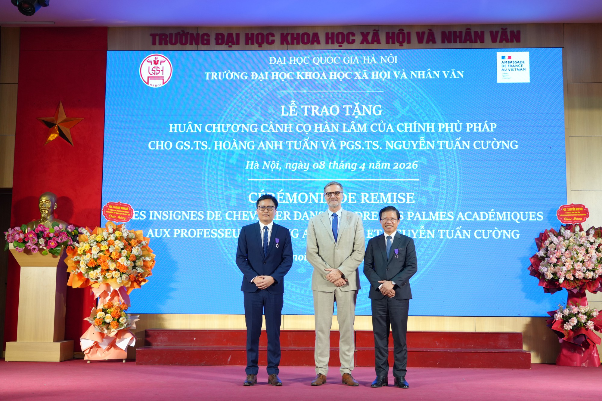 Từ văn bia cổ đến Huân chương Cành cọ Hàn lâm: Dấu ấn hợp tác khoa học Việt - Pháp- Ảnh 1. Từ văn bia cổ đến Huân chương Cành cọ Hàn lâm: Dấu ấn hợp tác khoa học Việt - Pháp- Ảnh 1.