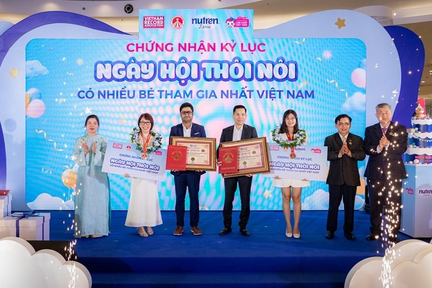 'Ngày hội thôi nôi' quy tụ hàng trăm gia đình, xác lập kỷ lục Việt Nam- Ảnh 3.