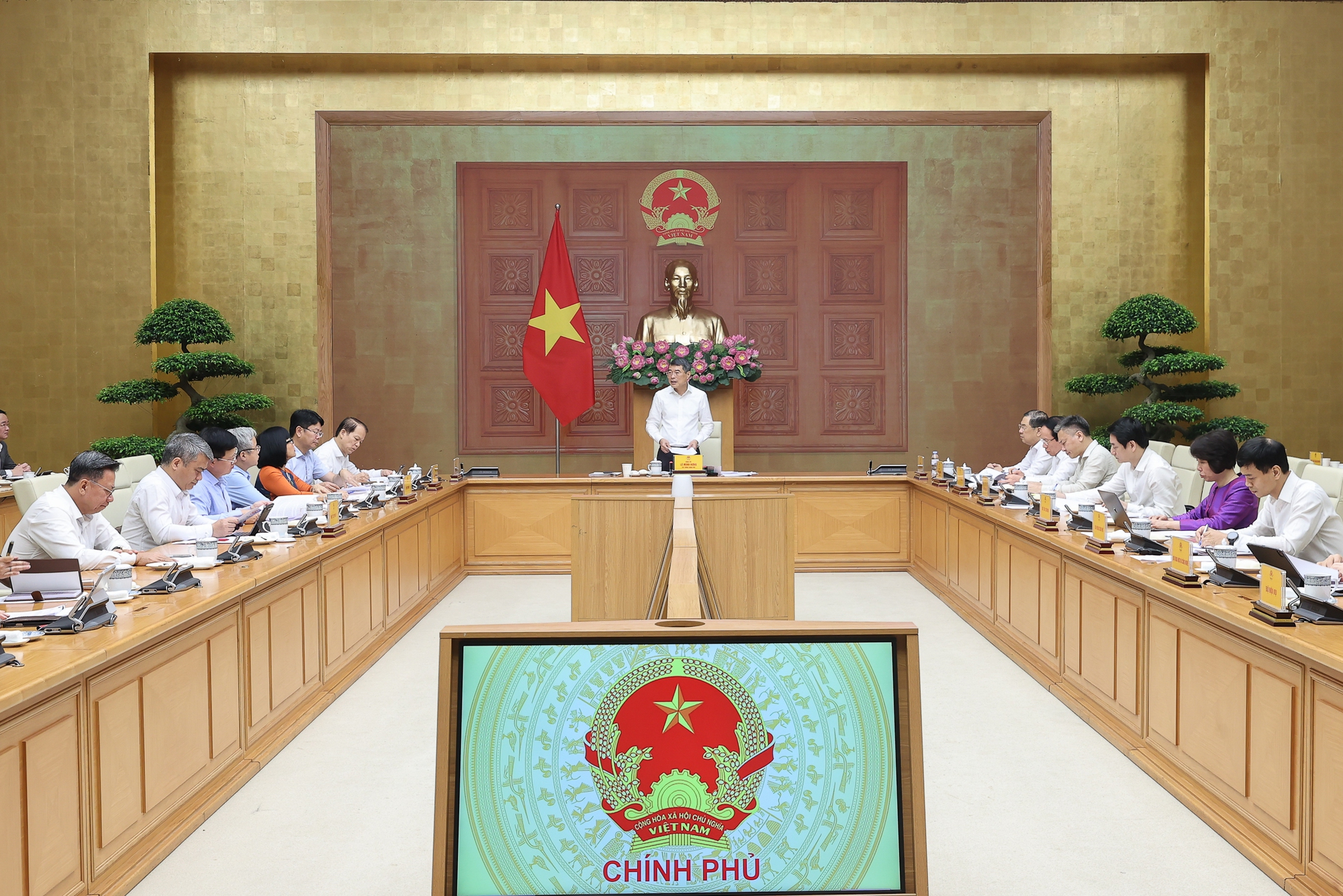 Thủ tướng Lê Minh Hưng: Đổi mới tư duy xây dựng và thi hành pháp luật là đặc biệt quan trọng- Ảnh 1.