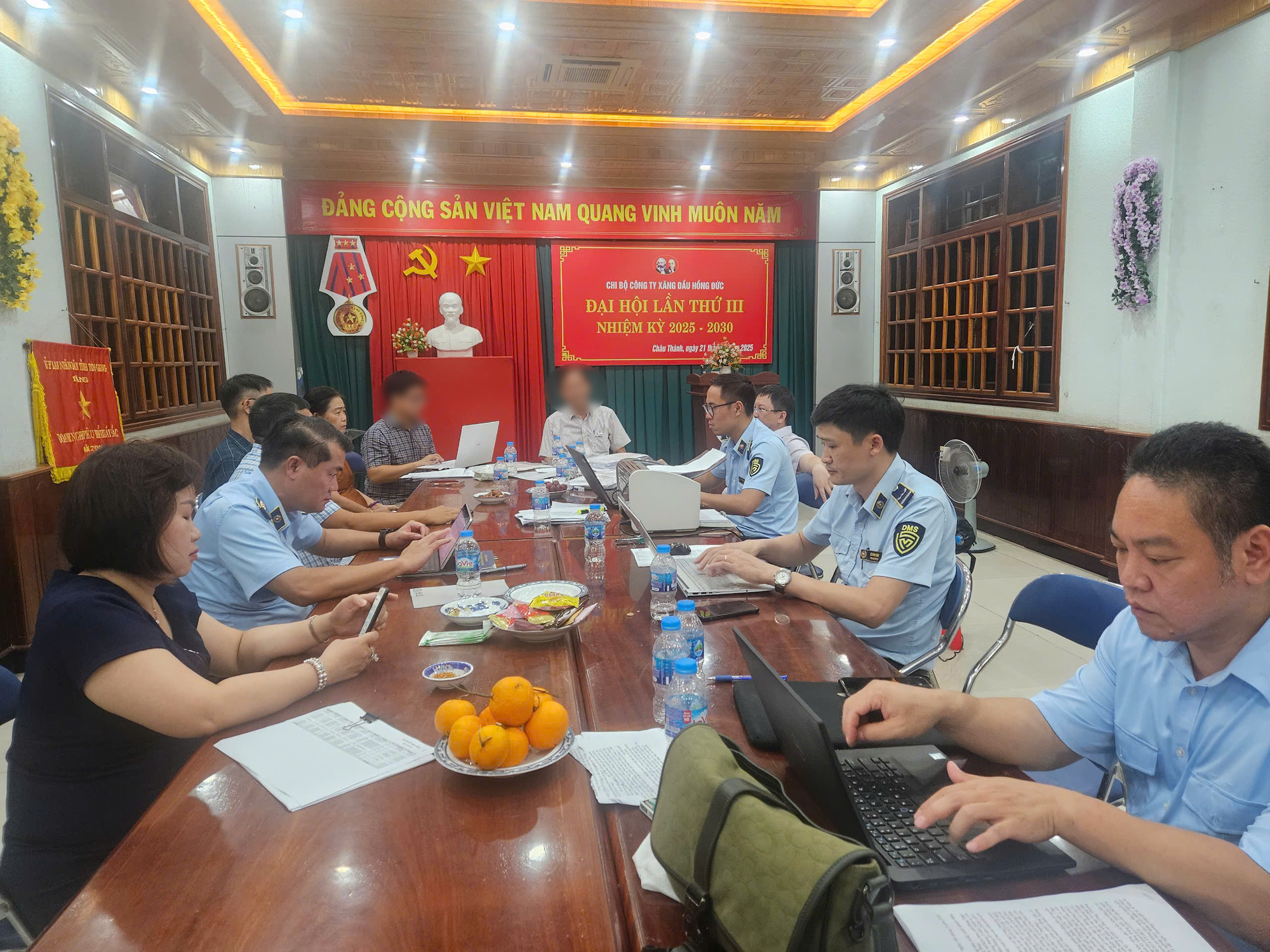 Xử phạt 2 doanh nghiệp đầu mối vi phạm dự trữ xăng dầu bắt buộc- Ảnh 1.