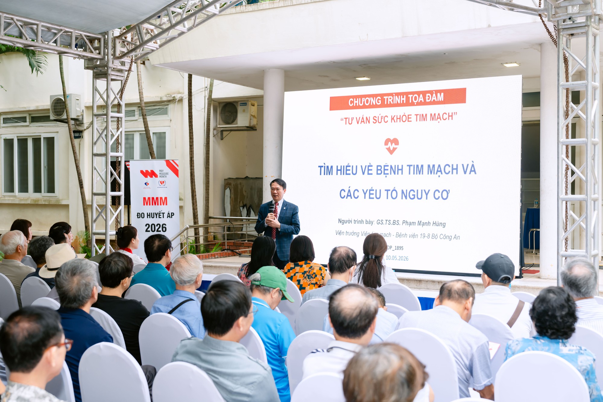 'Uống 3-4 loại thuốc vẫn tăng huyết áp': Chuyên gia cảnh báo nguyên nhân nguy hiểm phía sau- Ảnh 1.