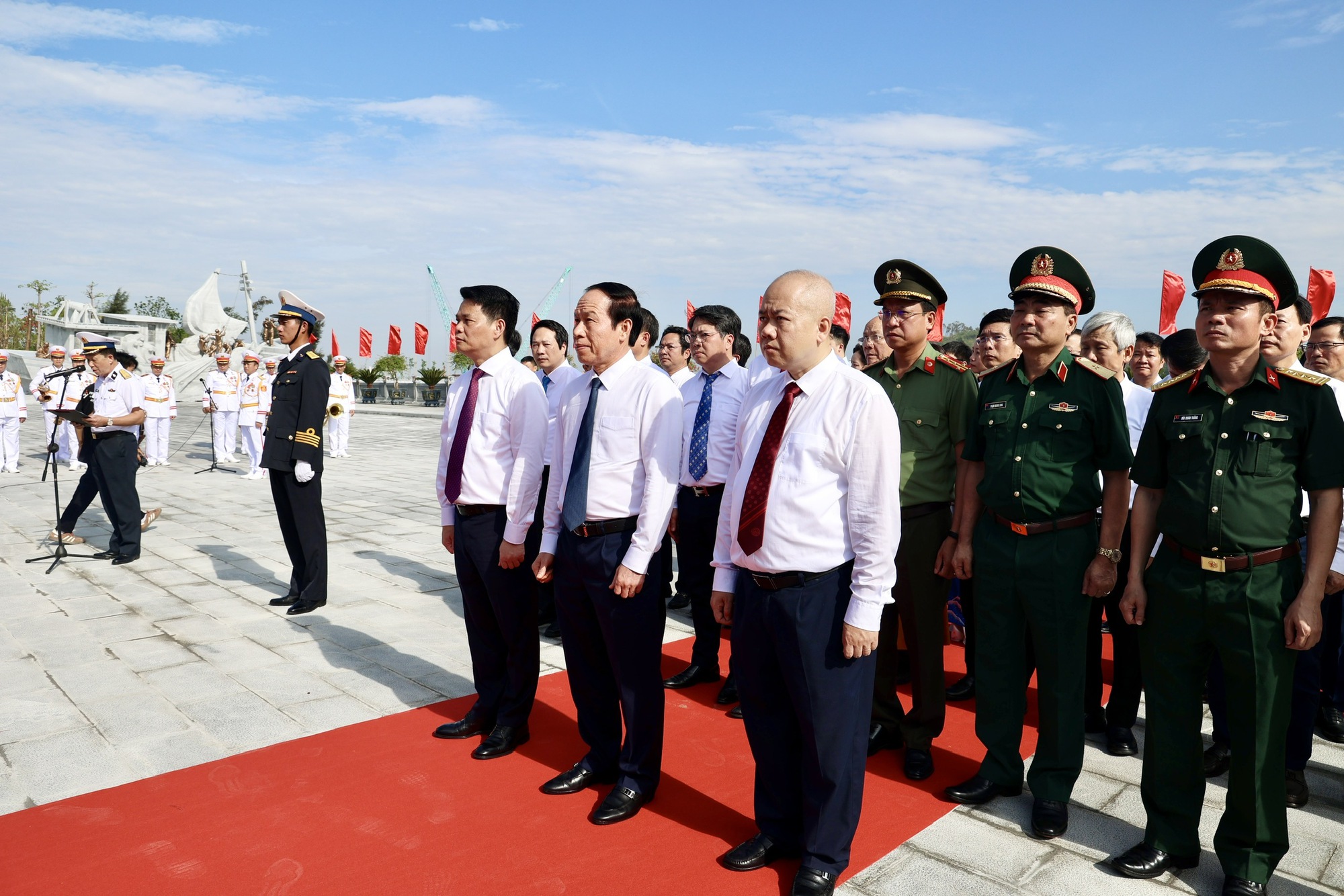 Phó Thủ tướng Lê Tiến Châu dự Lễ khởi công, khánh thành 14 dự án, công trình tại Hải Phòng- Ảnh 5. Phó Thủ tướng Lê Tiến Châu dự Lễ khởi công, khánh thành 14 dự án, công trình tại Hải Phòng- Ảnh 5.