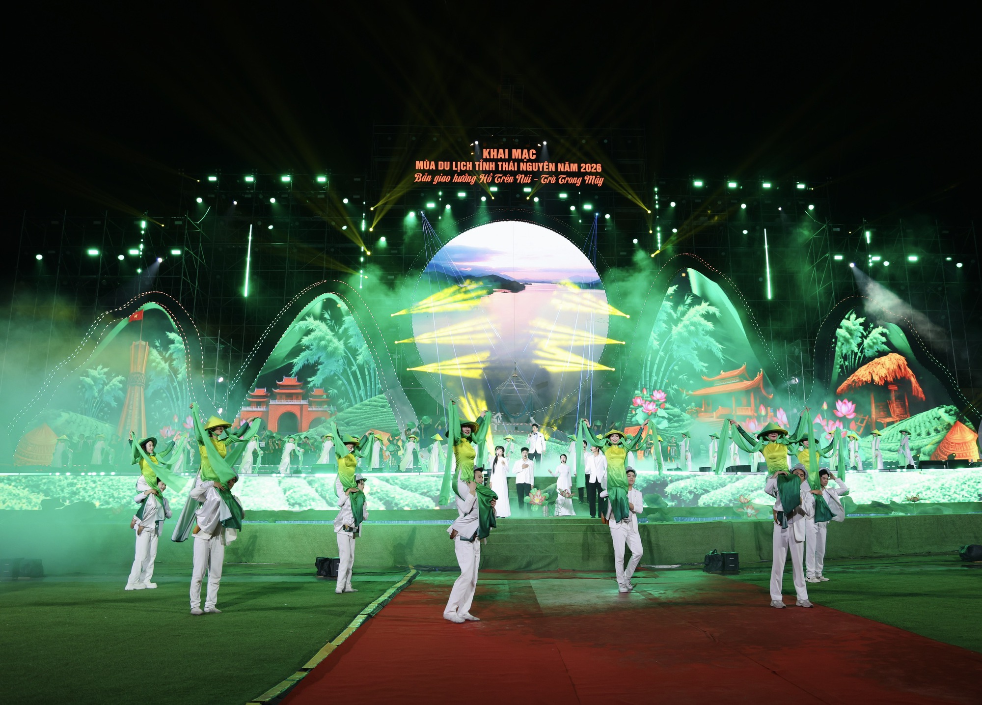 Bí thư Trung ương Đảng, Phó Thủ tướng Phạm Thị Thanh Trà dự khai mạc Mùa du lịch Thái Nguyên 2026- Ảnh 3.