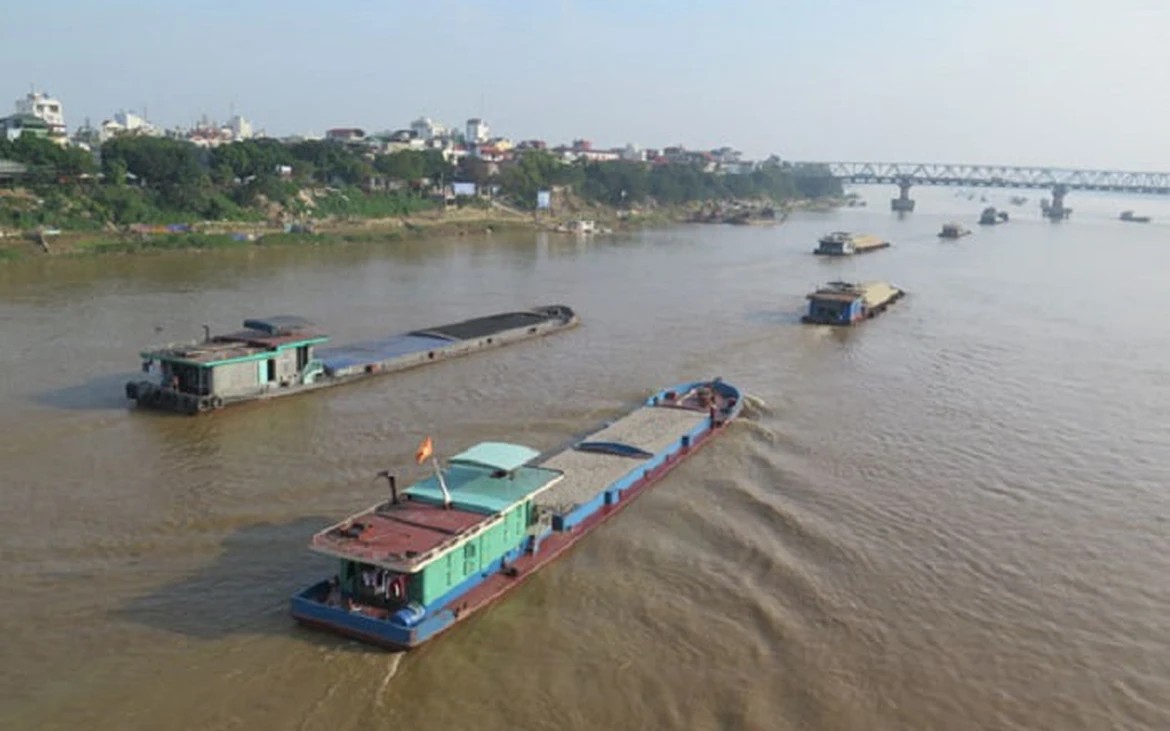 Cảnh báo nguy hiểm trên luồng đường thủy từ Quảng Ninh đến Ninh Bình