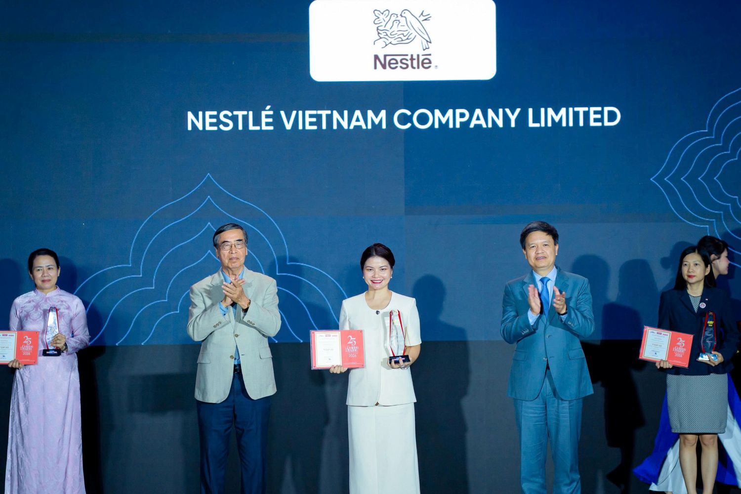 Nestlé Việt Nam được vinh danh là doanh nghiệp FDI tiêu biểu trong phát triển chuỗi giá trị nông nghiệp bền vững- Ảnh 1.
