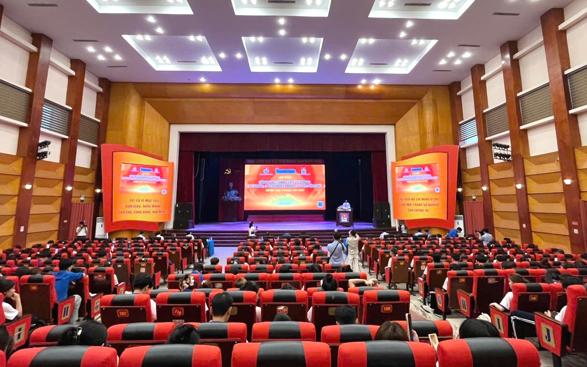 Đổi mới, nâng cao hiệu quả công tác giáo dục chính trị, tư tưởng trong thanh niên- Ảnh 1.