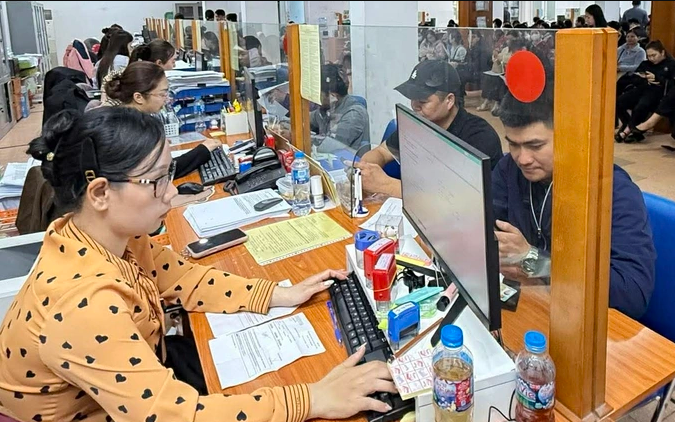 Từ thời điểm nào dừng xem xét kỷ luật người sinh con thứ 3?