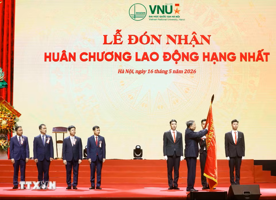 Tổng Bí thư, Chủ tịch nước Tô Lâm: Đại học Quốc gia Hà Nội tiếp tục vươn lên trở thành biểu tượng của trí tuệ Việt Nam- Ảnh 2.