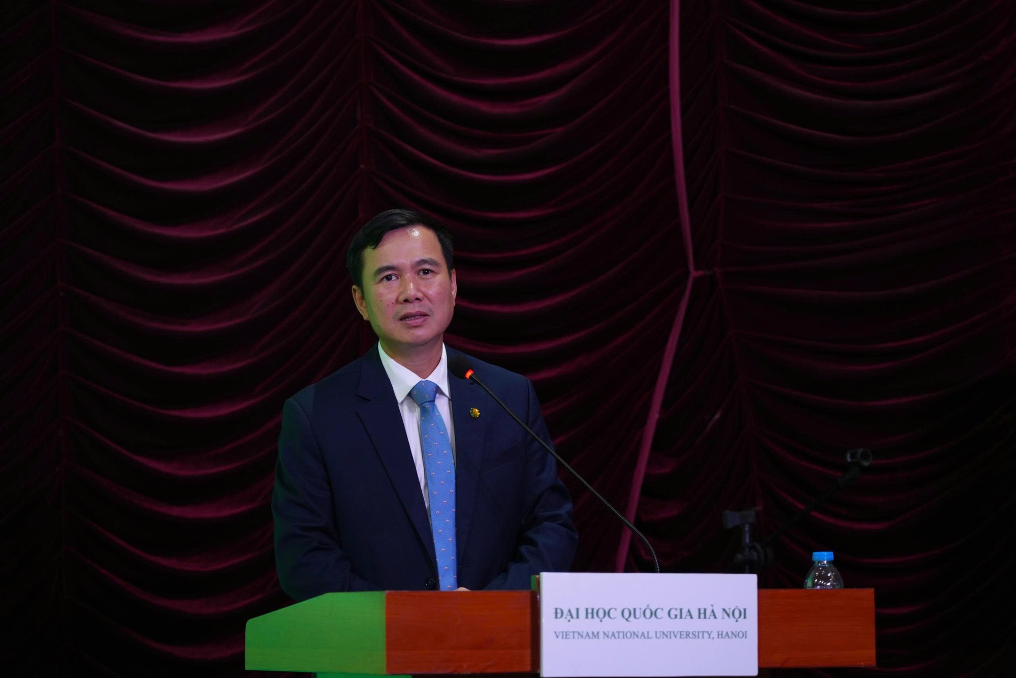 Hiện thực hóa sứ mệnh 'đại học tinh hoa' bằng hệ giải pháp đồng bộ- Ảnh 1. Hiện thực hóa sứ mệnh 'đại học tinh hoa' bằng hệ giải pháp đồng bộ- Ảnh 1.