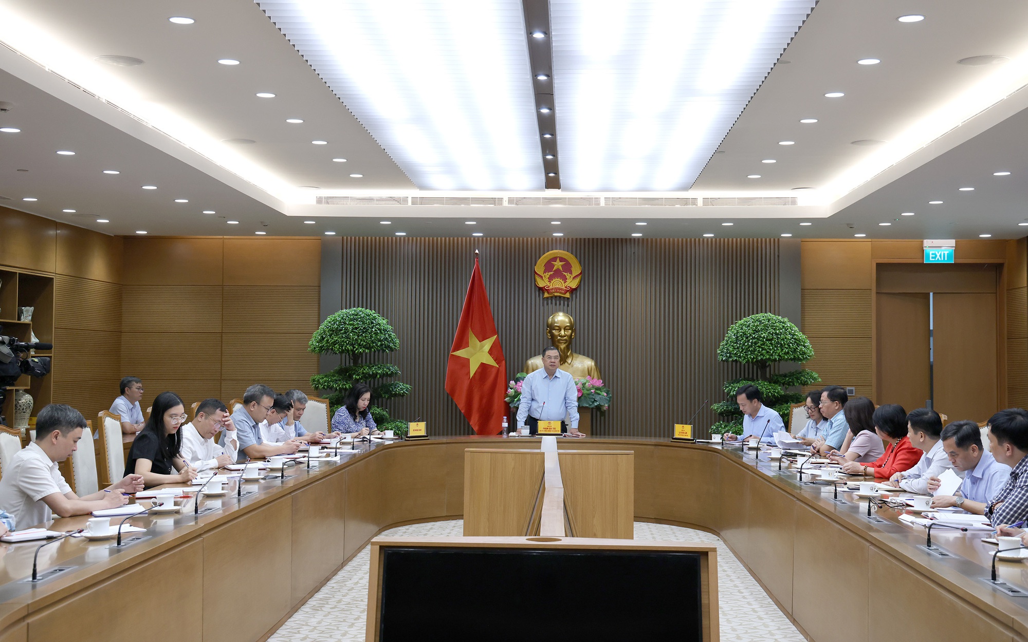 Phó Thủ tướng Thường trực Phạm Gia Túc: Nâng cao chất lượng, sức lan tỏa Cuộc thi chính luận bảo vệ nền tảng tư tưởng của Đảng trong Đảng bộ Chính phủ- Ảnh 6.