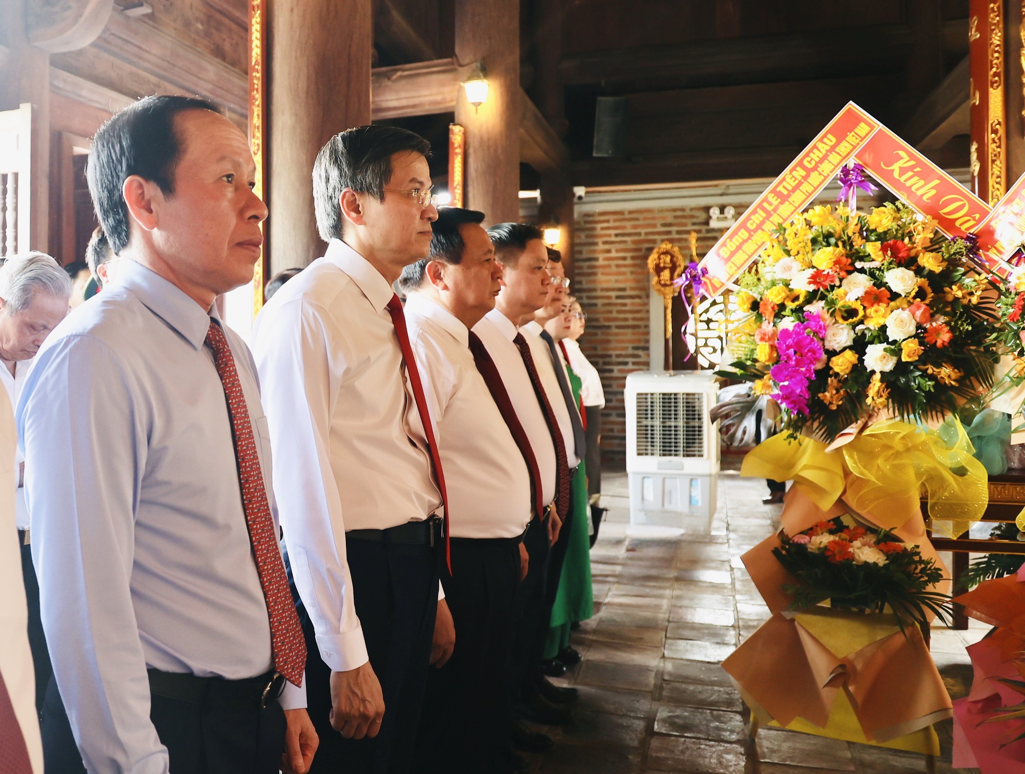 Phó Thủ tướng Lê Tiến Châu tham gia đoàn đại biểu dâng hương, dâng hoa tưởng nhớ Chủ tịch Hồ Chí Minh- Ảnh 5.