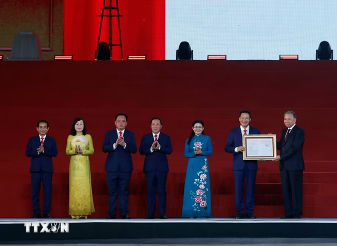 Tổng Bí thư, Chủ tịch nước dự Lễ công bố Nghị quyết của Quốc hội về thành lập thành phố Đồng Nai- Ảnh 1. Tổng Bí thư, Chủ tịch nước dự Lễ công bố Nghị quyết của Quốc hội về thành lập thành phố Đồng Nai- Ảnh 1.