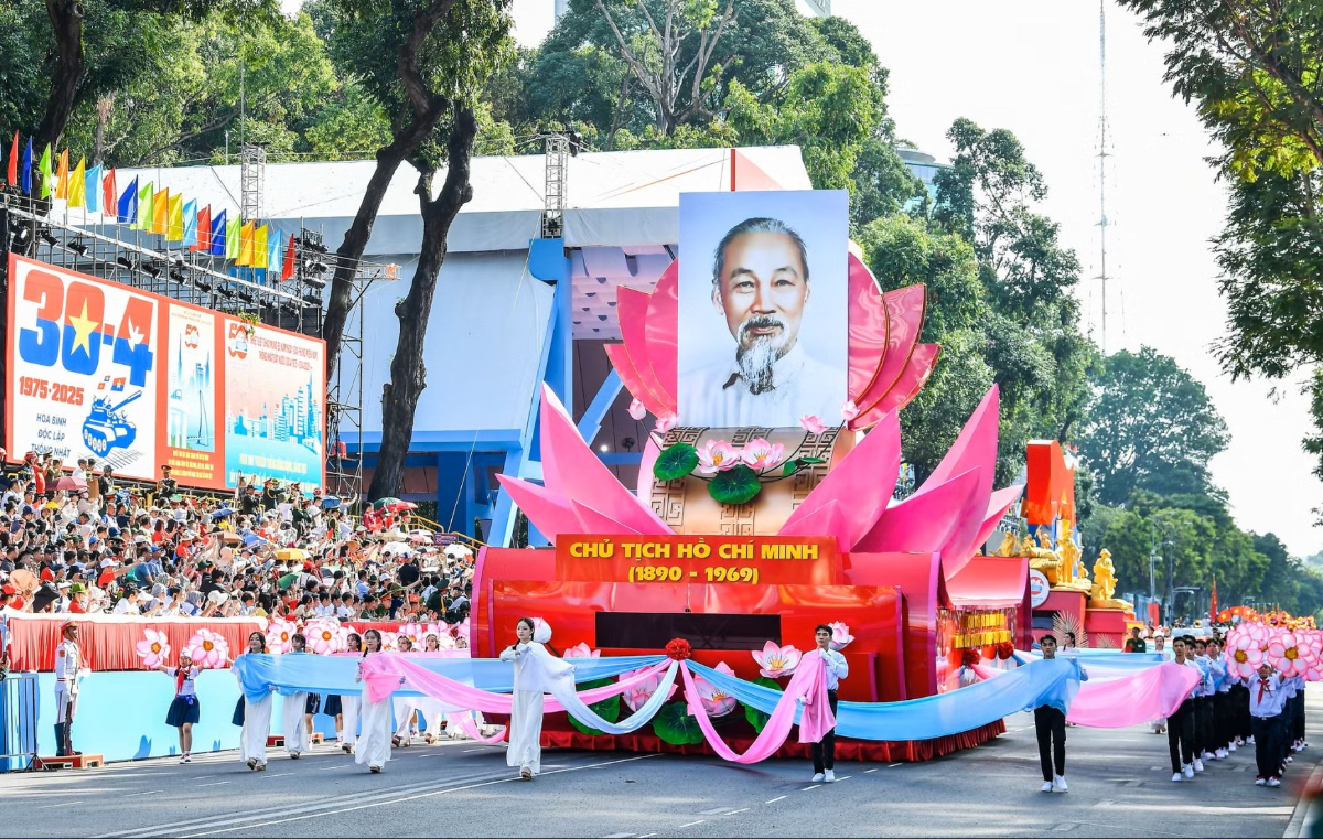 TƯ TƯỞNG HỒ CHÍ MINH SOI SÁNG HÀNH TRÌNH PHÁT TRIỂN ĐẤT NƯỚC- Ảnh 1.