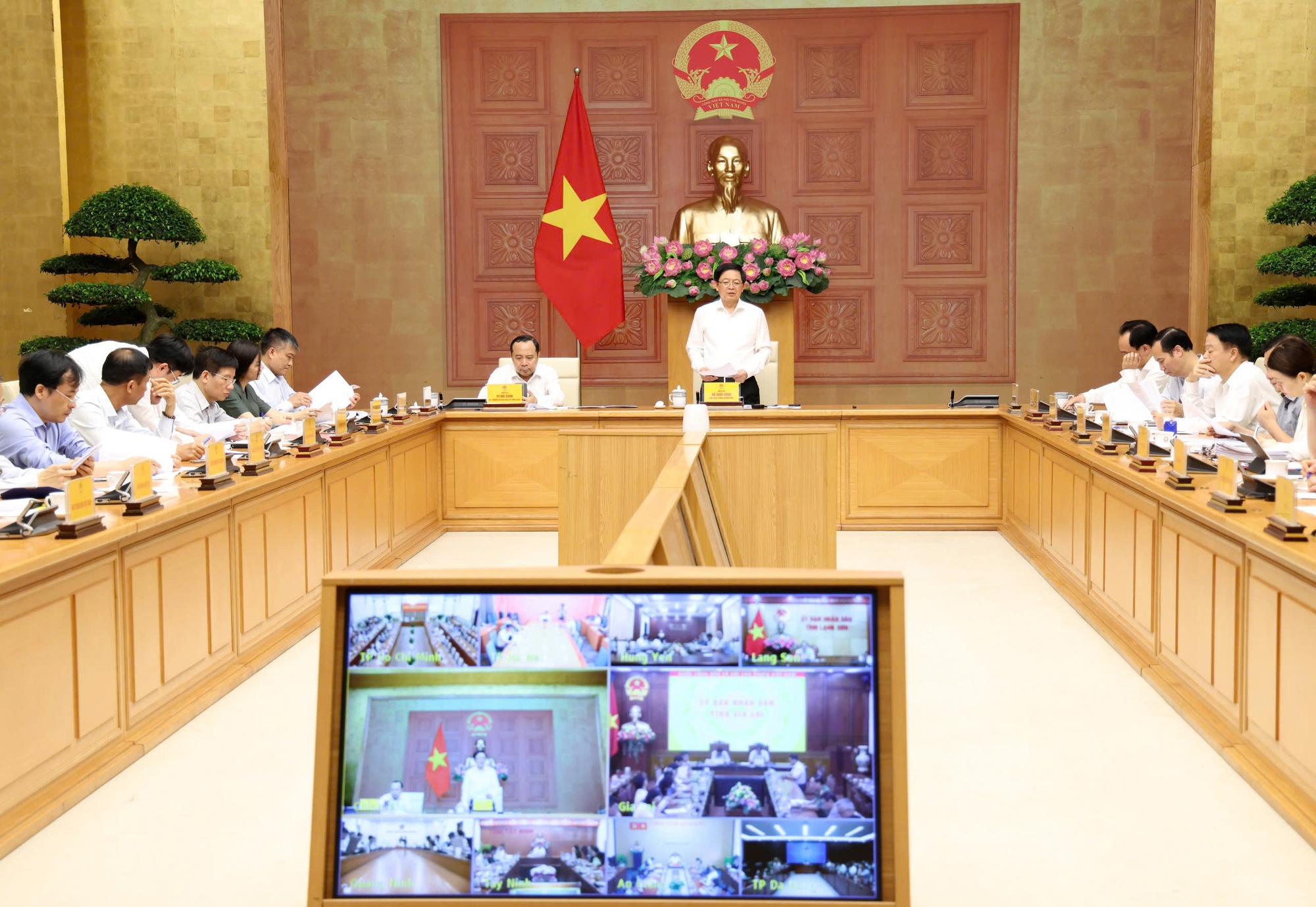 Phó Thủ tướng Hồ Quốc Dũng: Trong tháng 6 phải cơ bản tháo gỡ vướng mắc, thúc đẩy giải ngân vốn KH&CN- Ảnh 1. Phó Thủ tướng Hồ Quốc Dũng: Trong tháng 6 phải cơ bản tháo gỡ vướng mắc, thúc đẩy giải ngân vốn KH&CN- Ảnh 1.
