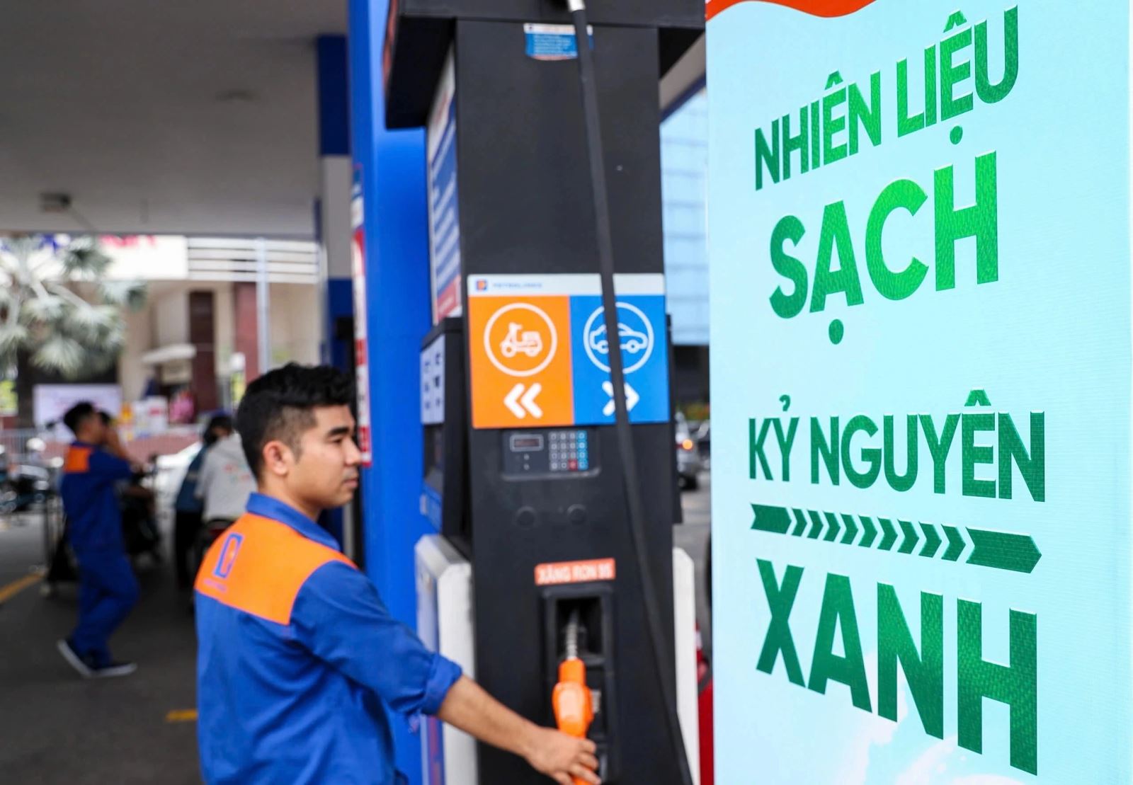 Xử lý nghiêm các hành vi vi phạm trong kinh doanh xăng E10- Ảnh 1.