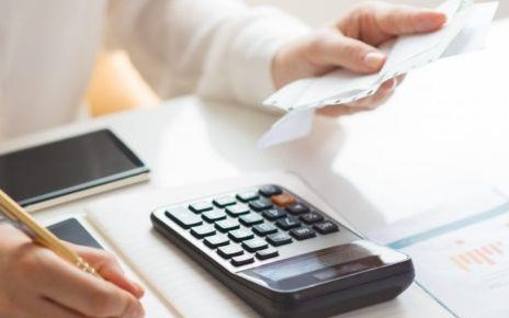 Dịch vụ hoàn thành vào ngày lễ, lập hóa đơn thế nào?
