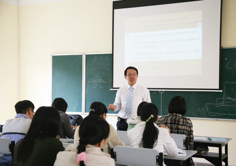 Mỗi viên chức chỉ được là giảng viên đồng cơ hữu của một cơ sở giáo dục- Ảnh 1.