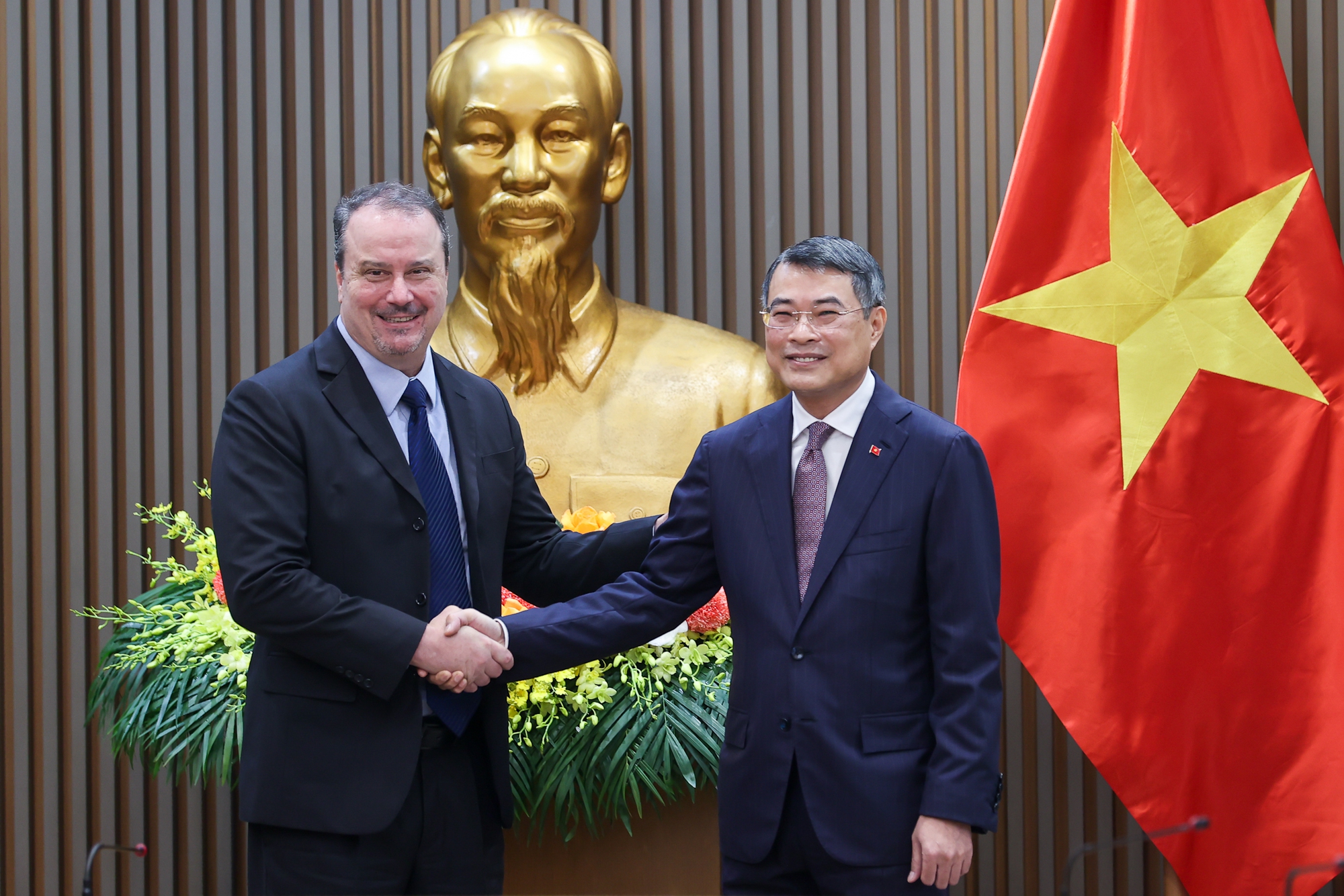 Thủ tướng Lê Minh Hưng tiếp Phó Đại diện Thương mại Hoa Kỳ: Sớm đạt thỏa thuận về Hiệp định thương mại đối ứng, công bằng và cân bằng- Ảnh 1.