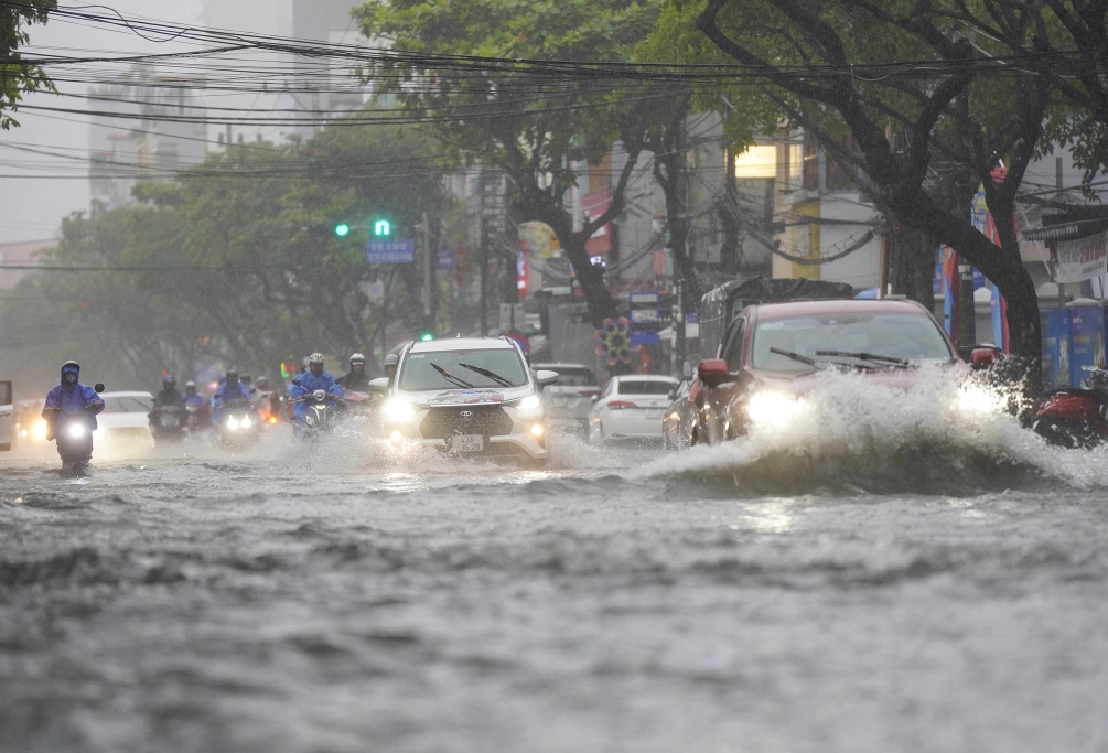 El Nino mạnh hơn dự báo, đề phòng các hình thái thiên tai nguy hiểm- Ảnh 1. El Nino mạnh hơn dự báo, đề phòng các hình thái thiên tai nguy hiểm- Ảnh 1.