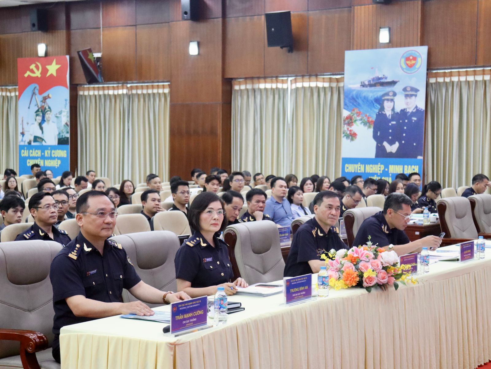 Thông quan tập trung: Bước chuyển mới trong hiện đại hóa hải quan- Ảnh 2. Thông quan tập trung: Bước chuyển mới trong hiện đại hóa hải quan- Ảnh 2.