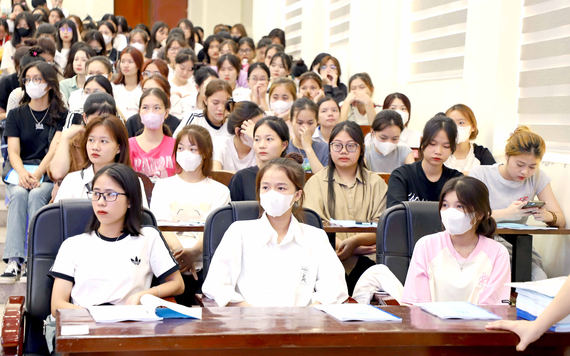Xét giảm học phí căn cứ vùng khó khăn theo địa giới mới