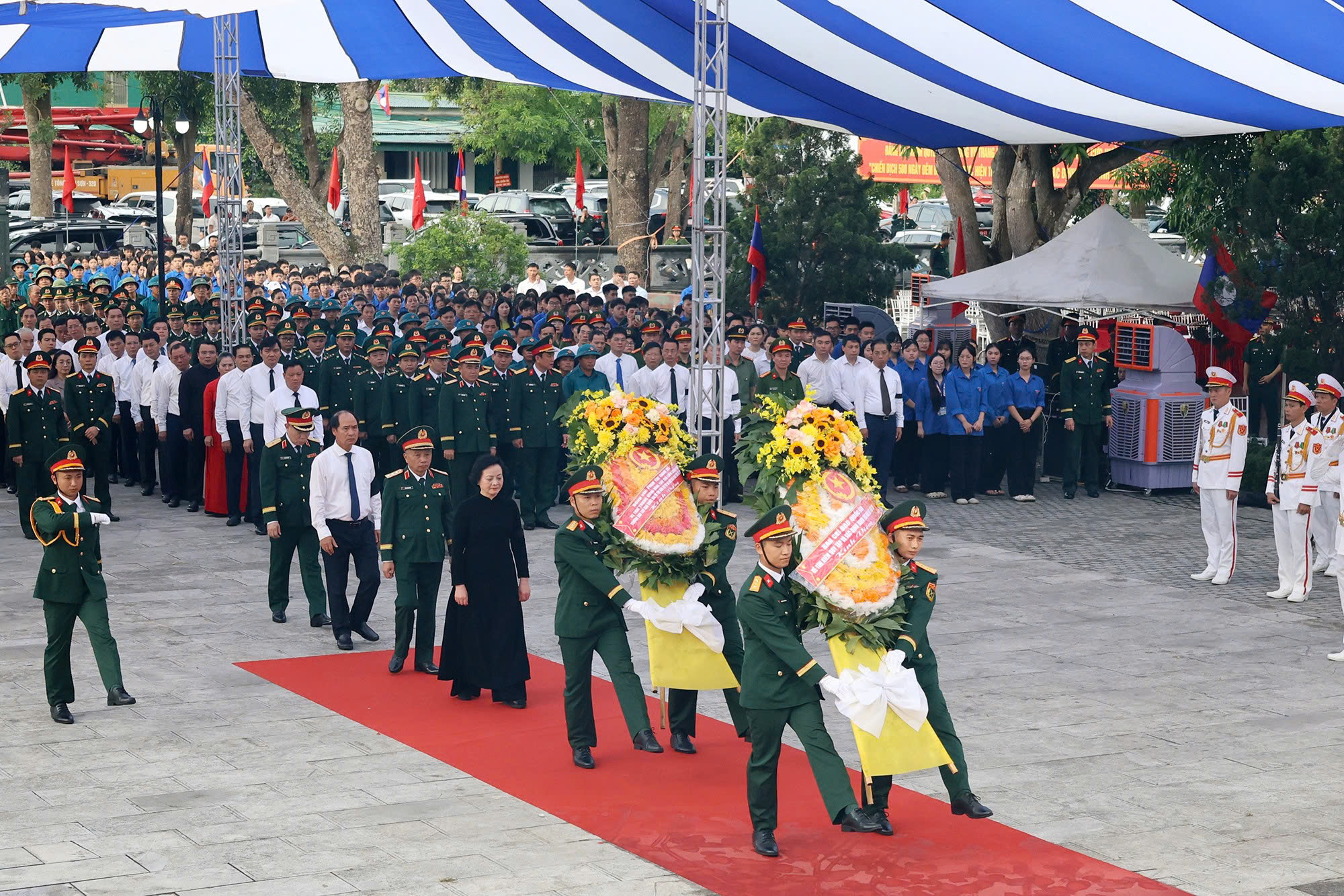 Đón 80 hài cốt liệt sĩ quân tình nguyện, chuyên gia Việt Nam hy sinh trên đất Lào trở về đất mẹ- Ảnh 4.