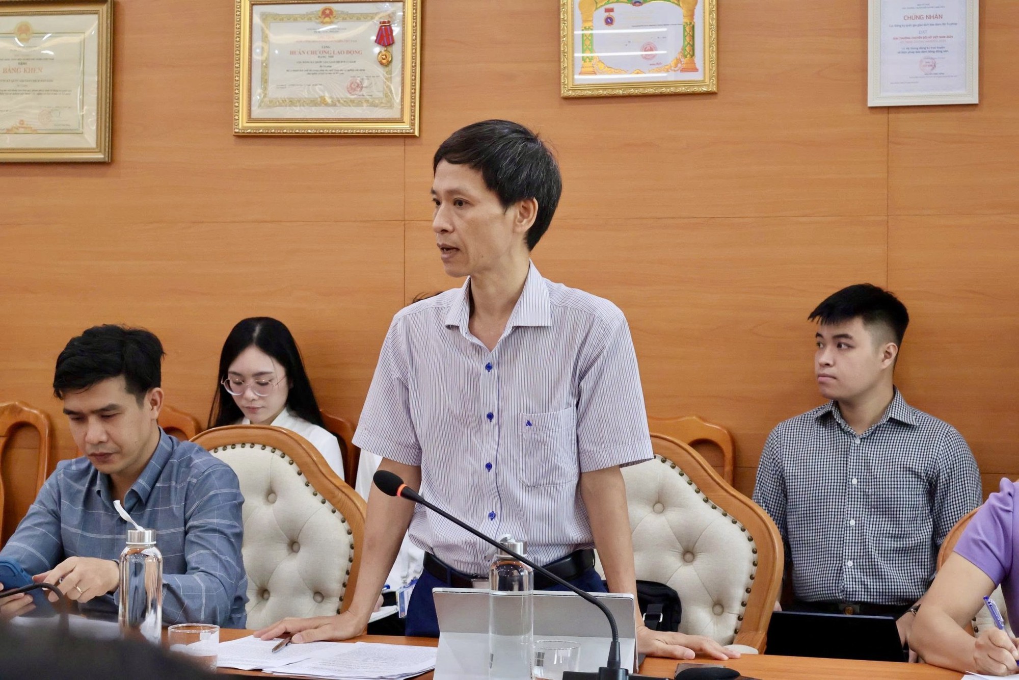 Gỡ vướng trong vận hành dịch vụ công trực tuyến đăng ký biện pháp bảo đảm- Ảnh 2.