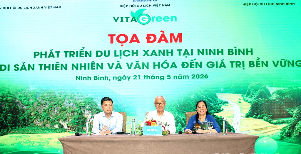 Ninh Bình kiên định theo đuổi chiến lược phát triển du lịch bền vững gắn với bảo tồn di sản- Ảnh 2. Ninh Bình kiên định theo đuổi chiến lược phát triển du lịch bền vững gắn với bảo tồn di sản- Ảnh 2.