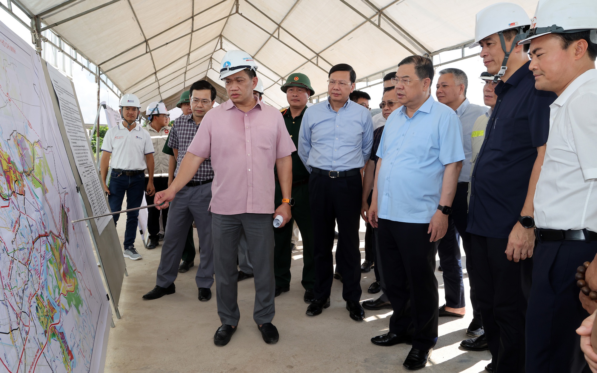 Phó Thủ tướng Thường trực Phạm Gia Túc kiểm tra tiến độ dự án sân bay Long Thành và cao tốc TPHCM-Long Thành-Dầu Giây- Ảnh 2.