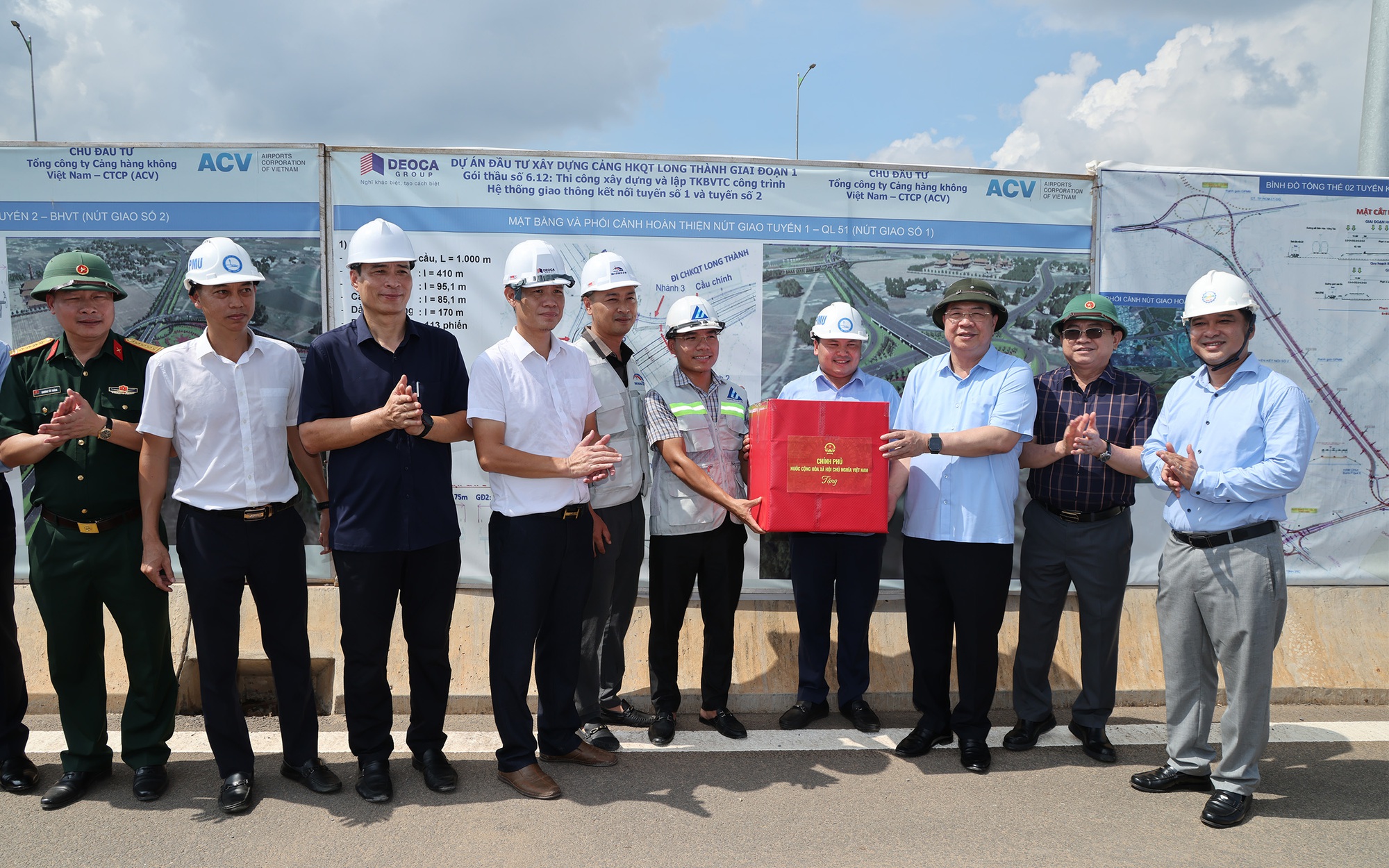 Phó Thủ tướng Thường trực Phạm Gia Túc kiểm tra tiến độ dự án sân bay Long Thành và cao tốc TPHCM-Long Thành-Dầu Giây- Ảnh 9.