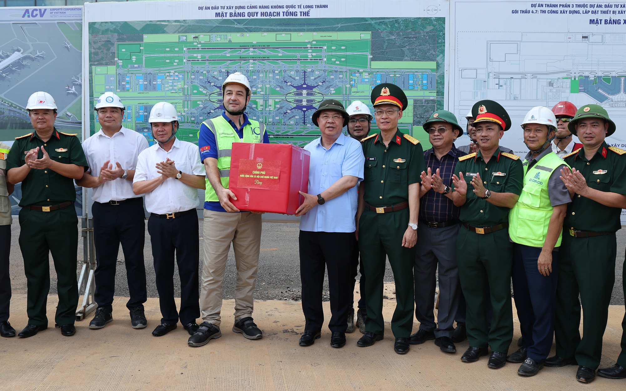 Phó Thủ tướng Thường trực Phạm Gia Túc kiểm tra tiến độ dự án sân bay Long Thành và cao tốc TPHCM-Long Thành-Dầu Giây- Ảnh 10.