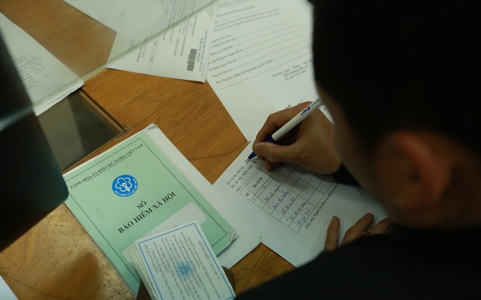 Đi bộ đội và học đại học có được tính thời gian công tác?