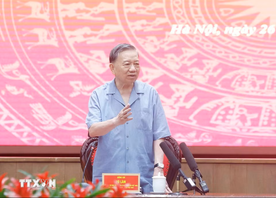 Thông qua dự thảo Báo cáo kết quả kiểm tra, giám sát (đợt 2) đối với Ban Thường vụ Thành ủy Hà Nội- Ảnh 2. Thông qua dự thảo Báo cáo kết quả kiểm tra, giám sát (đợt 2) đối với Ban Thường vụ Thành ủy Hà Nội- Ảnh 2.