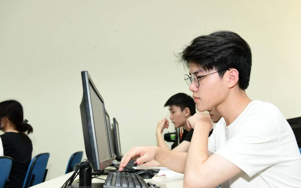 Điểm thi Đánh giá tư duy đợt 3: Thủ khoa đạt 93,76 điểm