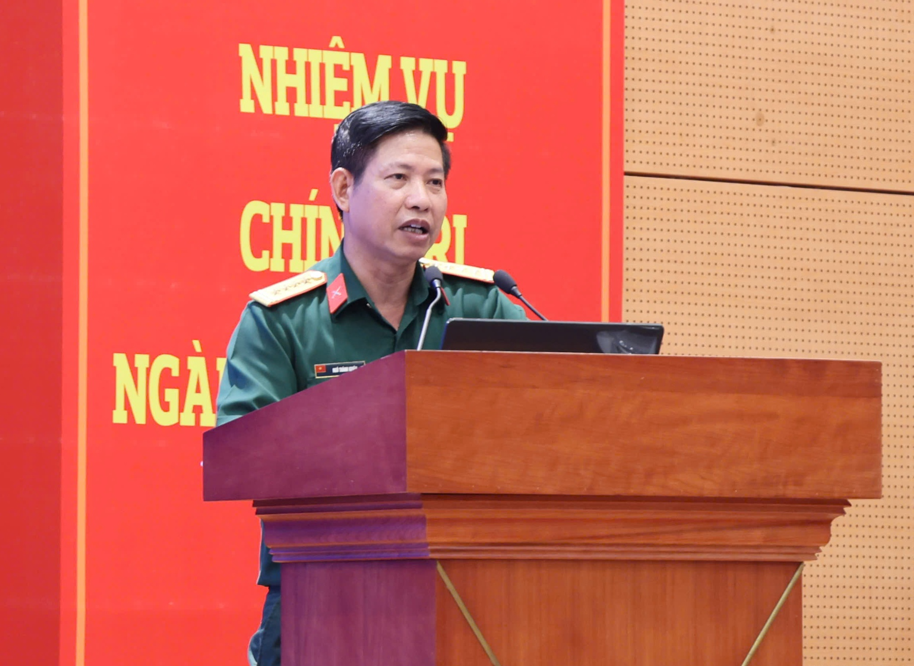Chuẩn hóa công tác tư tưởng, chính trị, bảo vệ vững chắc nền tảng của Đảng trong kỷ nguyên số- Ảnh 2.