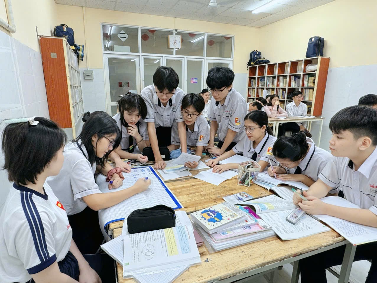 Dự kiến mỗi người học được tạo lập một học bạ số gắn với mã số hồ sơ học tập suốt đời- Ảnh 1. Dự kiến mỗi người học được tạo lập một học bạ số gắn với mã số hồ sơ học tập suốt đời- Ảnh 1.