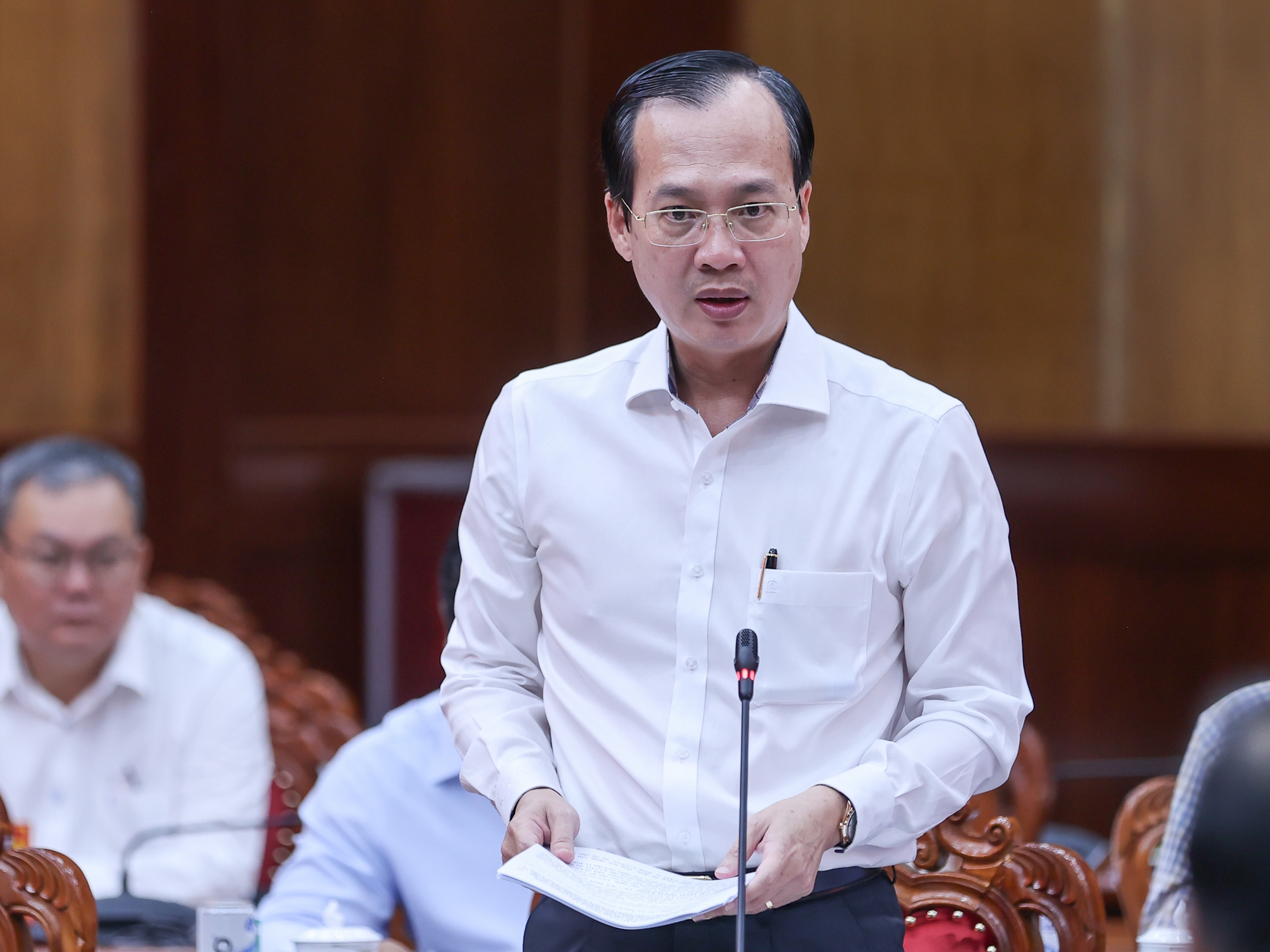 Thủ tướng: Vĩnh Long cần đặc biệt quan tâm tư duy hành động, đổi mới sáng tạo, kiến tạo phát triển- Ảnh 4. Thủ tướng: Vĩnh Long cần đặc biệt quan tâm tư duy hành động, đổi mới sáng tạo, kiến tạo phát triển- Ảnh 4.