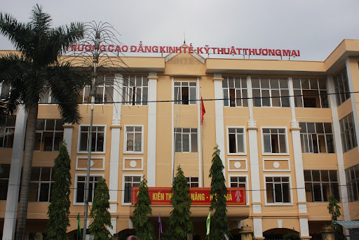 Sáp nhập Trường Cao đẳng Kinh tế - Kỹ thuật Thương mại vào Trường Đại học Điện lực- Ảnh 1.