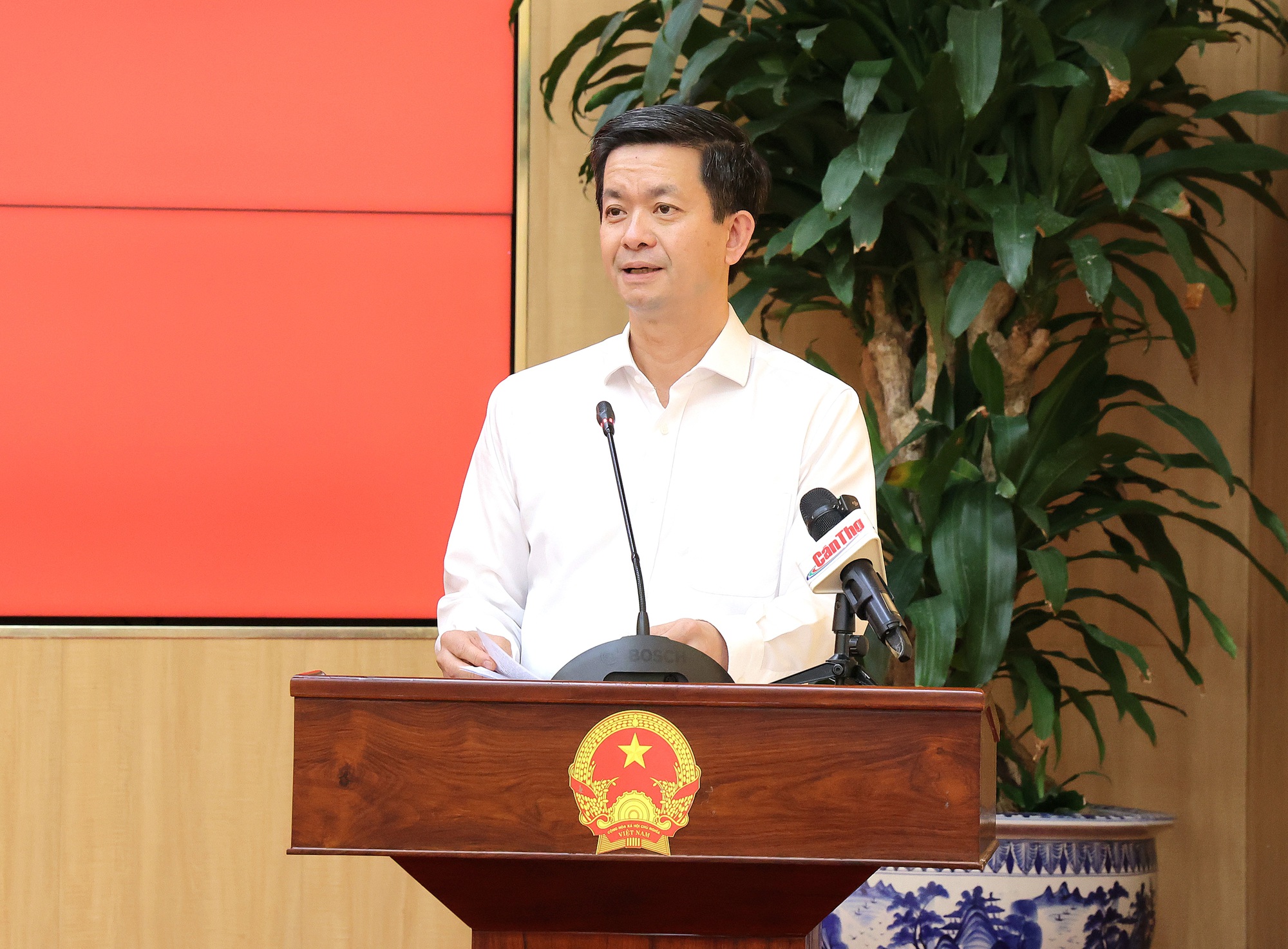 Cần Thơ khơi thông điểm nghẽn để bứt phá tăng trưởng ‘2 con số’- Ảnh 2. Cần Thơ khơi thông điểm nghẽn để bứt phá tăng trưởng ‘2 con số’- Ảnh 2.