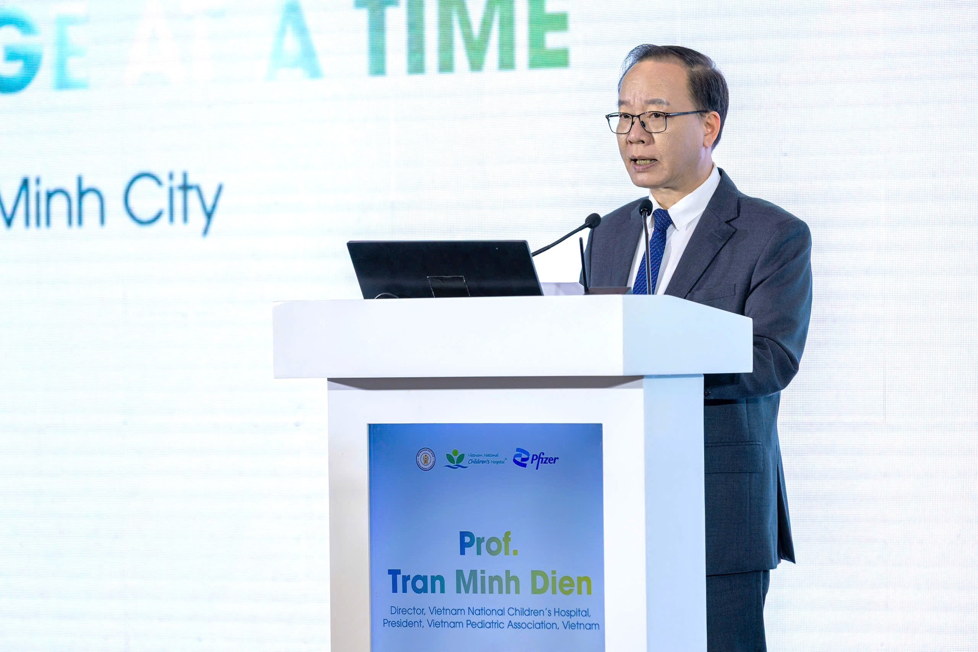 Chuyển từ 'chữa bệnh' sang 'phòng bệnh': Bảo vệ trẻ nhỏ trước Chuyển từ 'chữa bệnh' sang 'phòng bệnh': Bảo vệ trẻ nhỏ trước