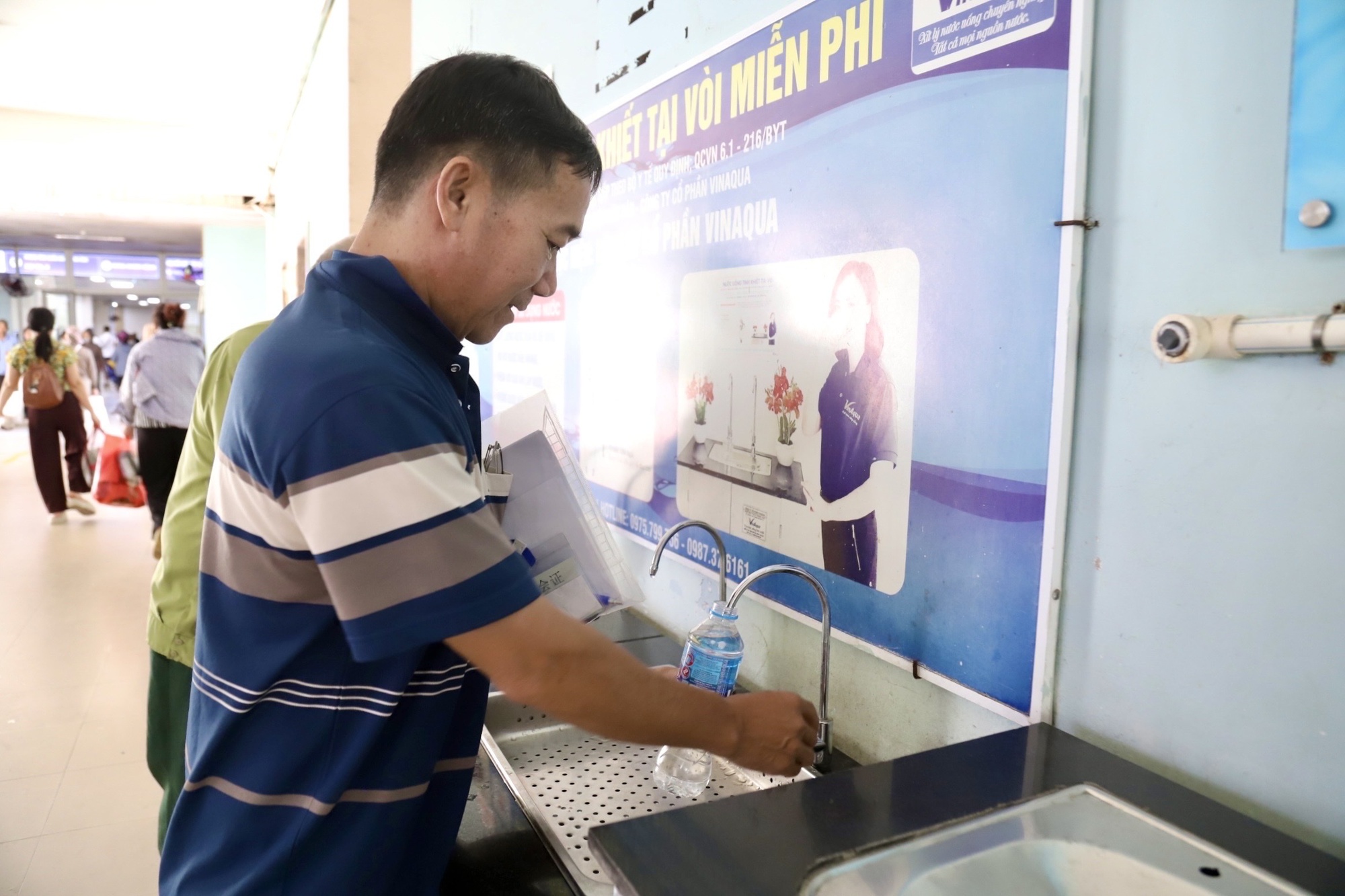 Nhiều ca suy thận cấp nguy hiểm do làm việc lâu dưới trời nắng nóng, thiếu nước- Ảnh 2. Nhiều ca suy thận cấp nguy hiểm do làm việc lâu dưới trời nắng nóng, thiếu nước- Ảnh 2.