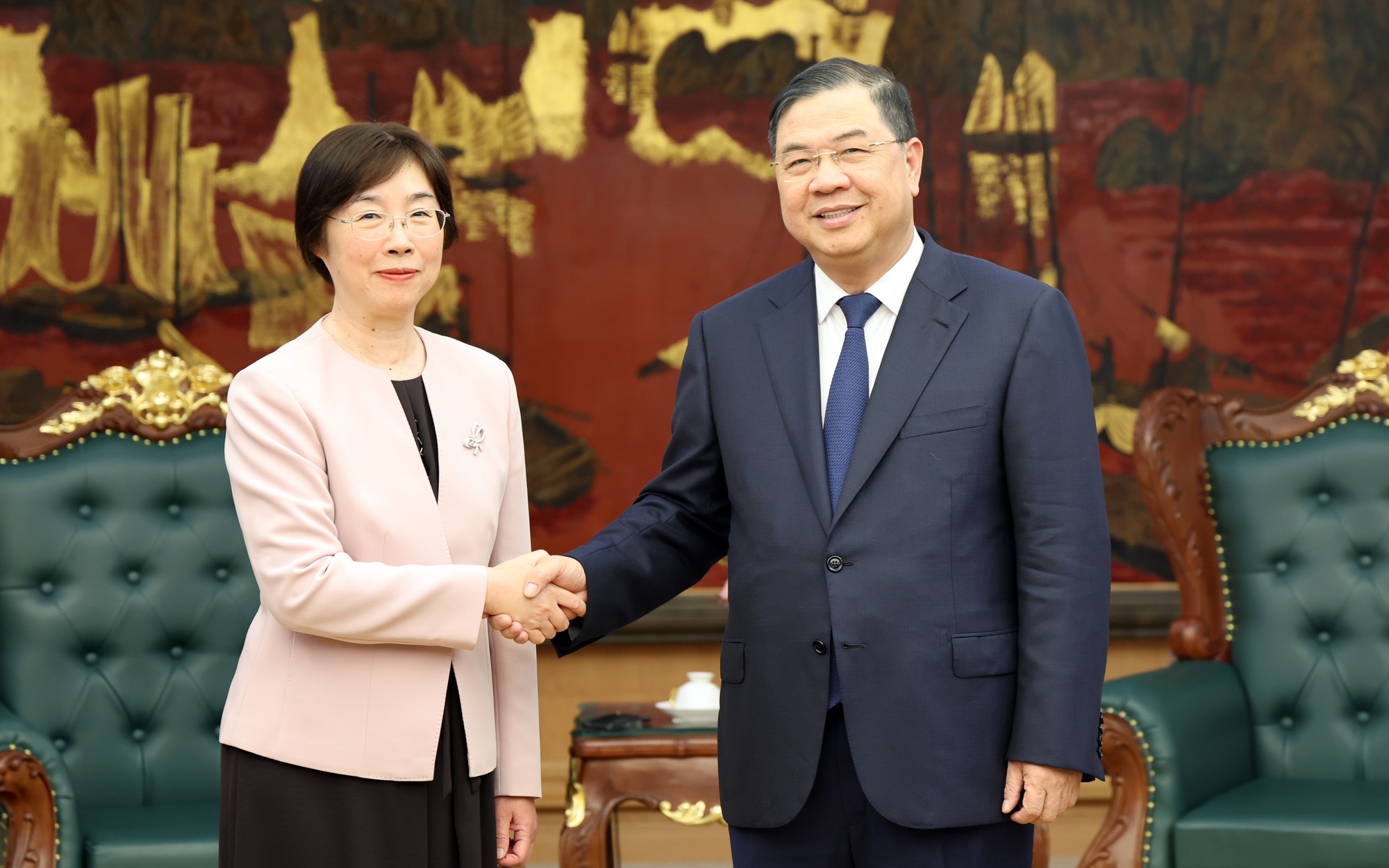 Phó Thủ tướng Thường trực Phạm Gia Túc tiếp Chủ tịch Ngân hàng Đầu tư cơ sở hạ tầng châu Á